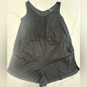 Torrid Black Sleeveless Jumpsuit sz1 in great condition